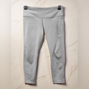 Nike Light Grey Cropped Capri Leggings Athletic Yoga Size Womans Large